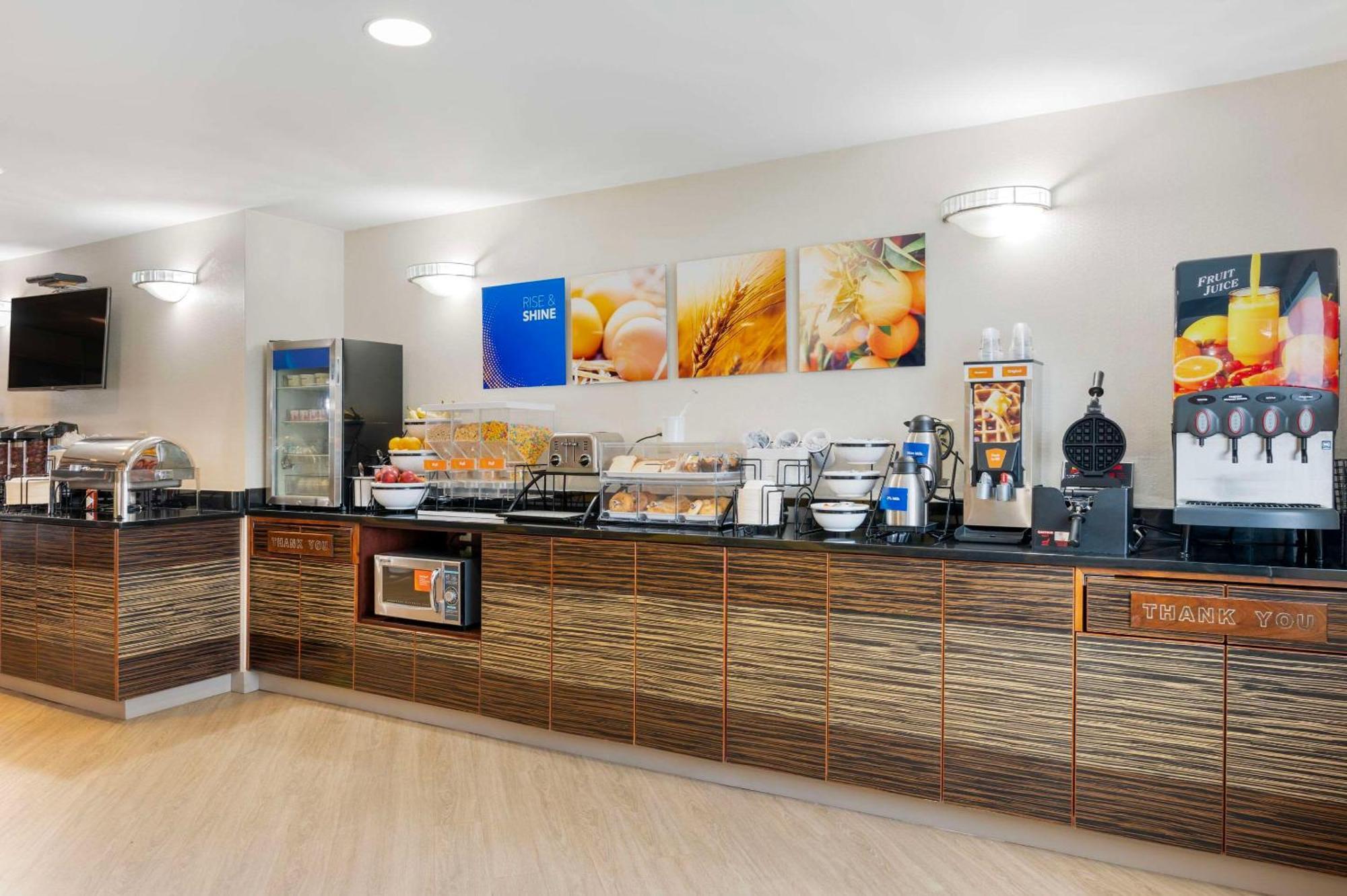 Comfort Inn Edinburgh - Columbus Exterior photo